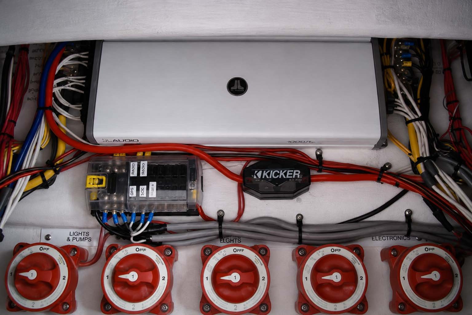 JL Audio 1000W amplifier and Kicker crossover wiring in boat